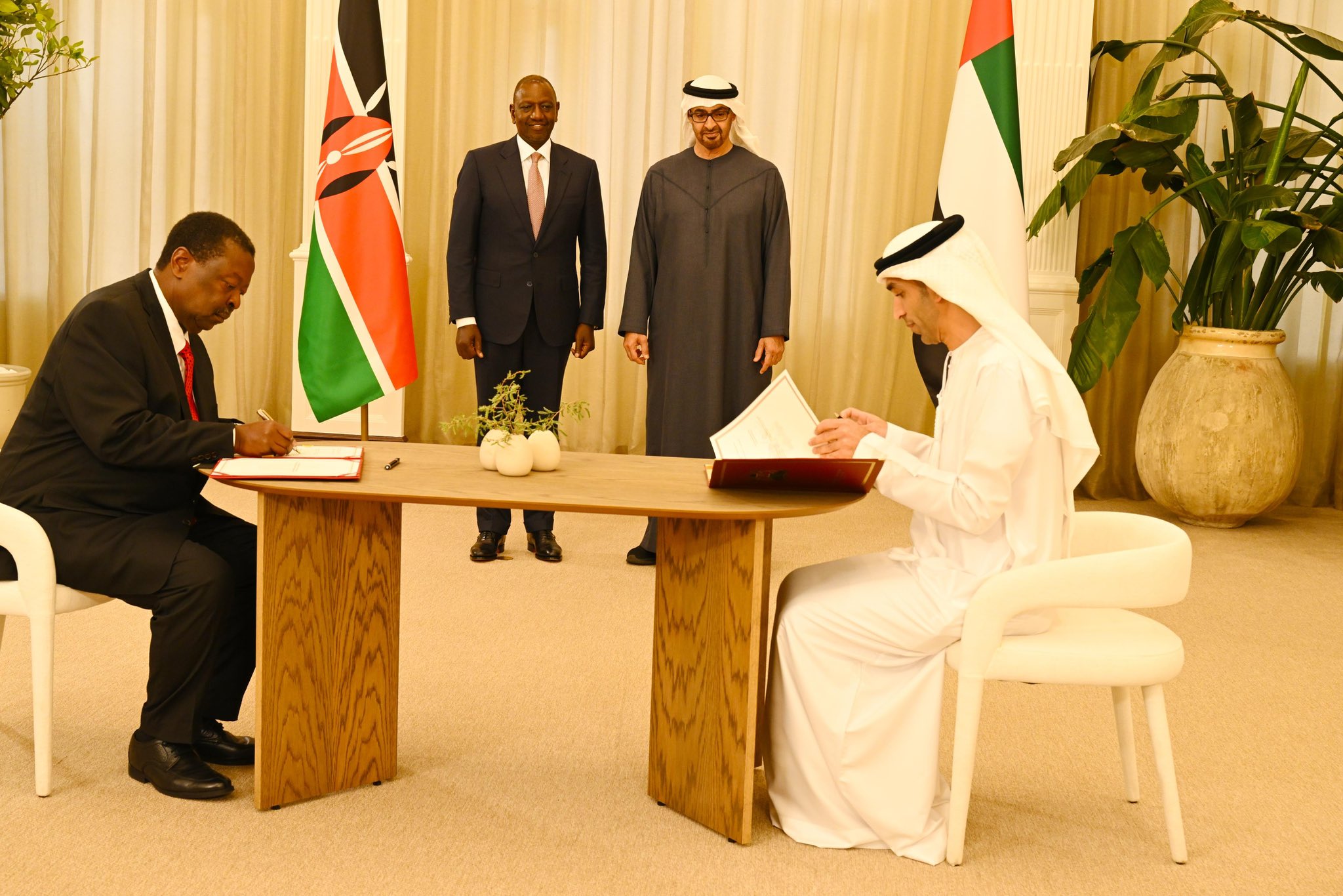 Gold Scandal Linked to Dubai Rocks Parliament